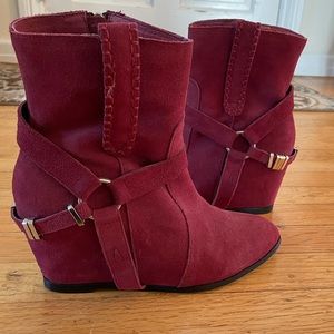 Catherine Malandrino Sz 8 red boots